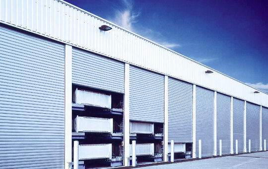 record GATES DP 106 – full surface roller shutter with insulated hinged profiles