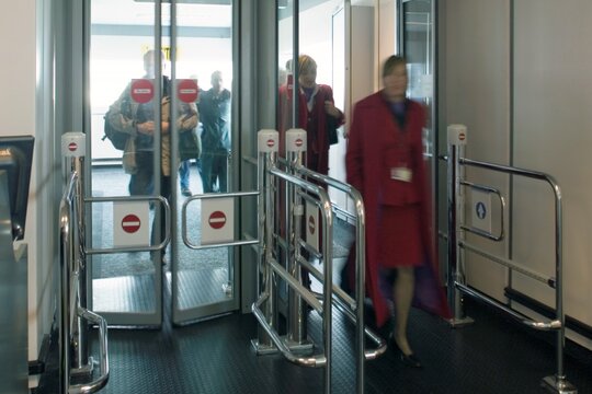Glasgow Airport FlipFlow WIDE extended