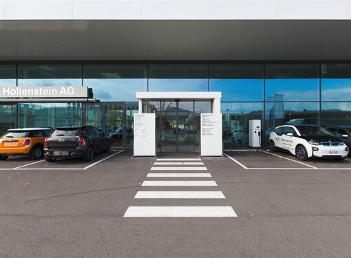 BMW Hollenstein Aesch (Switzerland)